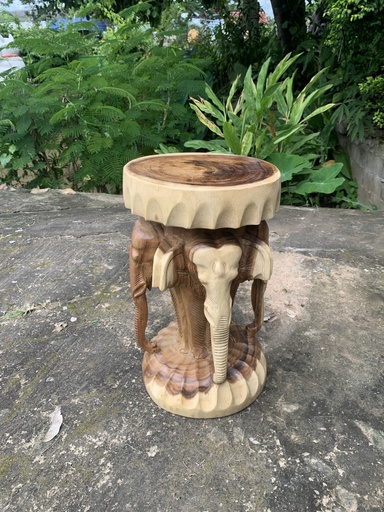 [168327] Massivholz-Beistelltisch 'Elefanten'U natur, H 50 cm, Ø 30 cm Aus Thailand